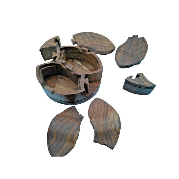 Fish Shaped Wooden Puzzle Box Handmade Carved Trinket Round Made in India 5" Vtg - Picture 4 of 8